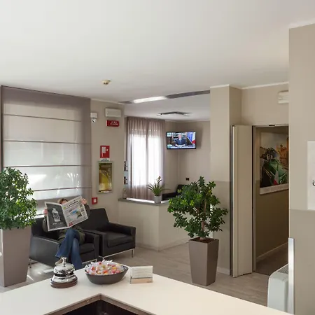 Class Hotel