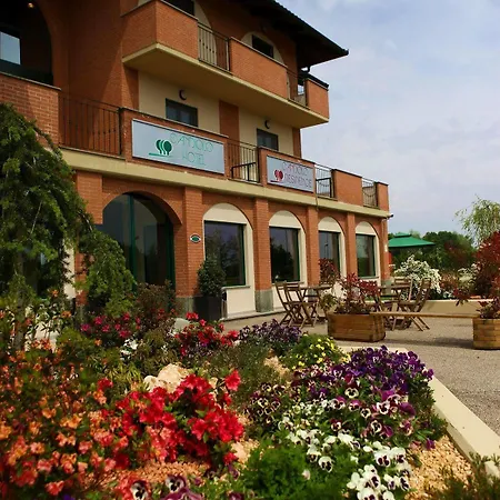 Class Hotel