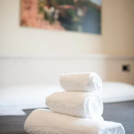 Class Hotel